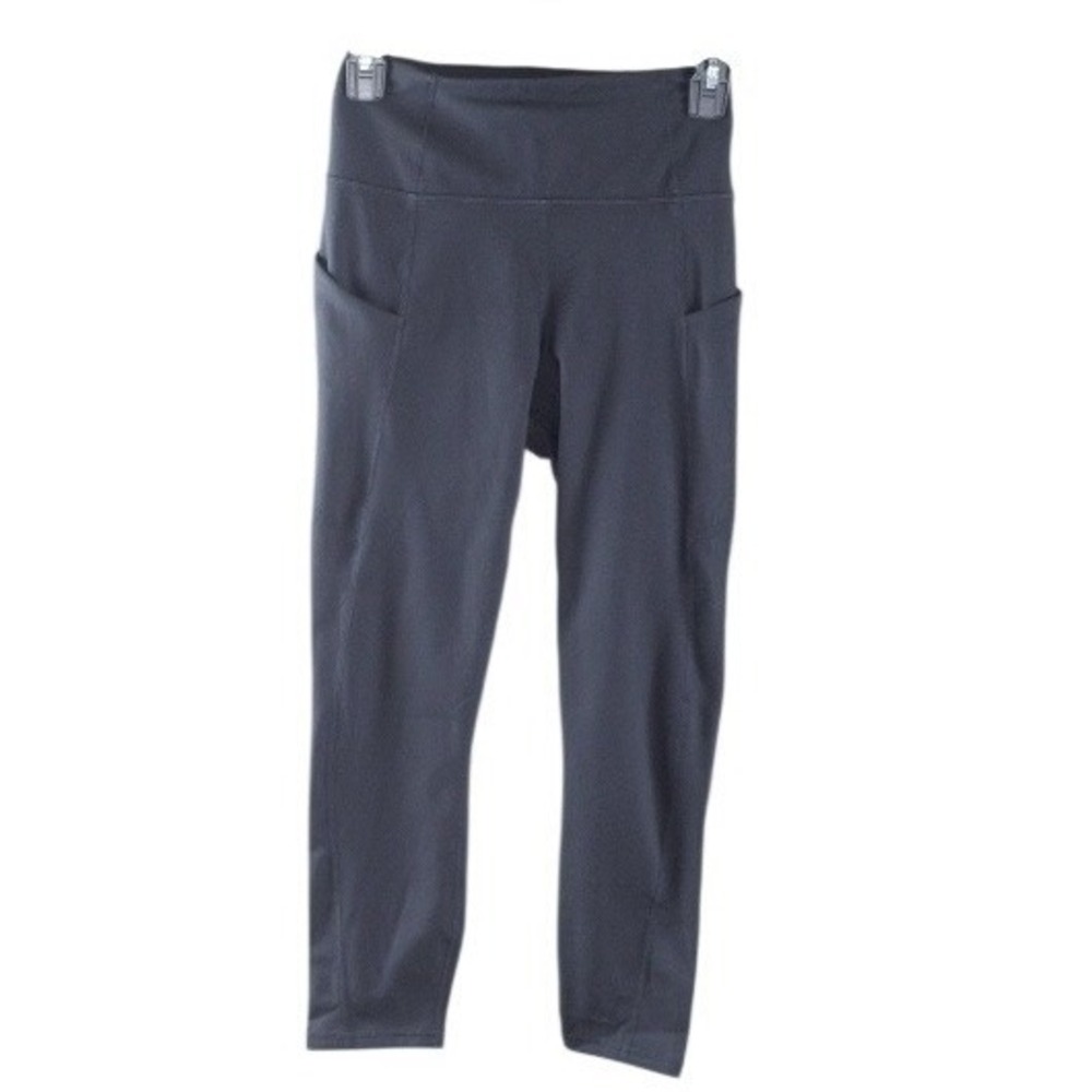 Fabletics Oasis High-Waisted Pocket Capri Leggings Black Small